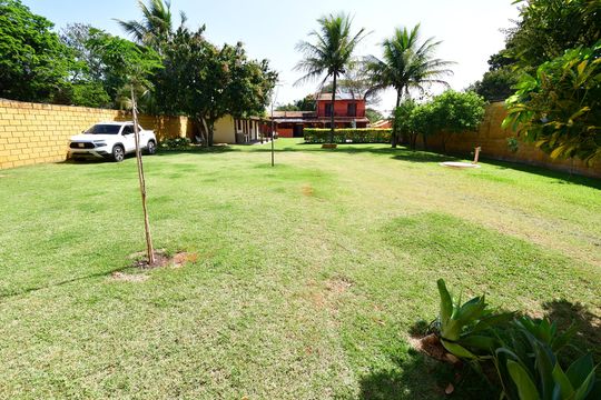 Jardim de casa à venda com 3 quartos, 260m² em Loteamento Alphaville Campinas, Campinas