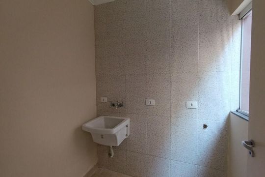 Casa à venda com 3 quartos, 115m² em Jardim Rizzo, São Paulo