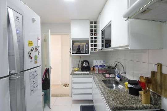 Cozinha de apartamento para alugar com 2 quartos, 92m² em Braga, Cabo Frio