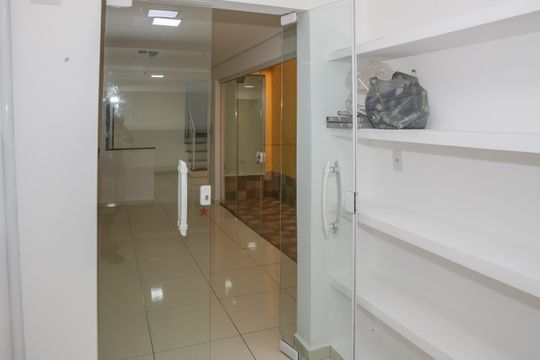 Cozinha de casa para alugar com 4 quartos, 300m² em Vila Romana, São Paulo