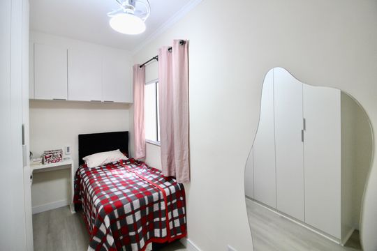 Suíte 1 de casa à venda com 2 quartos, 68m² em Jardim Cotinha, São Paulo