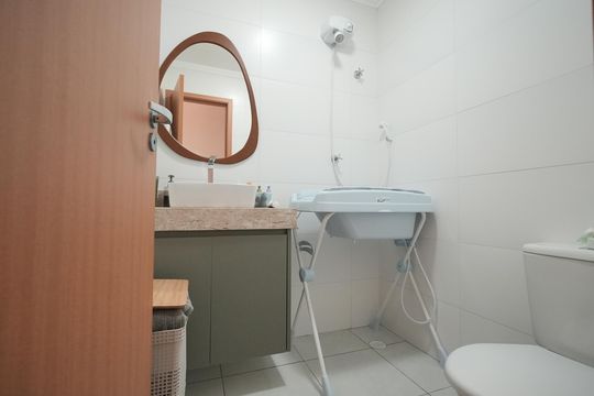 Banheiro Social de apartamento à venda com 2 quartos, 103m² em Jardim Bela Vista, Santo André