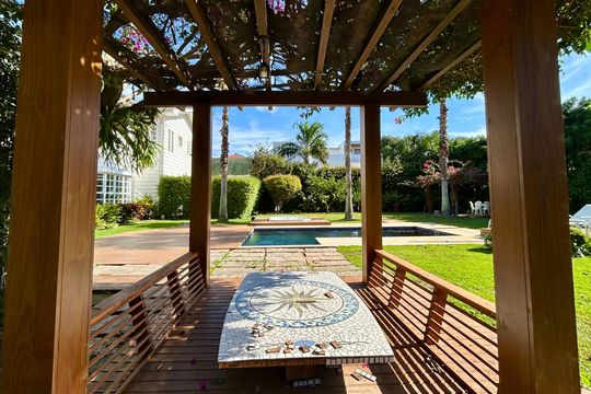 Jardim de casa para alugar com 4 quartos, 660m² em Lagoa da Conceição, Florianópolis