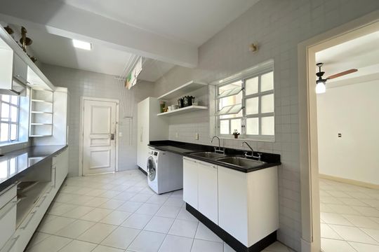Área de Serviço de casa para alugar com 4 quartos, 660m² em Lagoa da Conceição, Florianópolis
