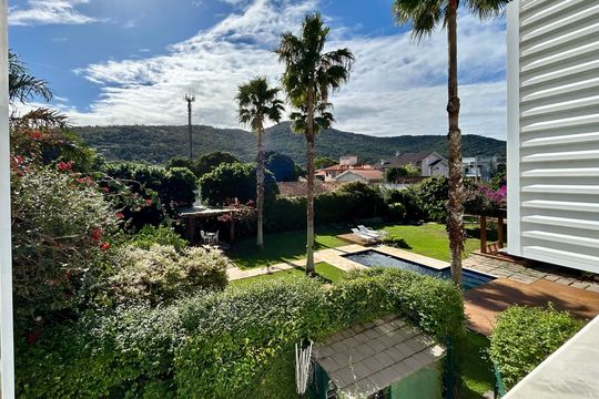 Suíte 2 - Vista de casa para alugar com 4 quartos, 660m² em Lagoa da Conceição, Florianópolis