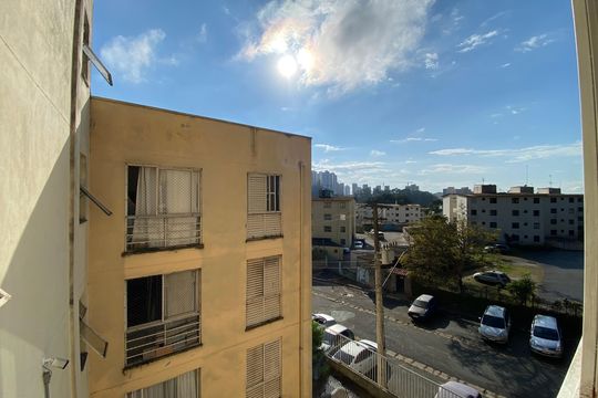 Sala - vista de apartamento para alugar com 2 quartos, 48m² em Conjunto Promorar Raposo Tavares, São Paulo