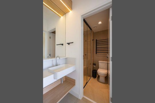 Banheiro de apartamento para alugar com 1 quarto, 30m² em Pinheiros, São Paulo