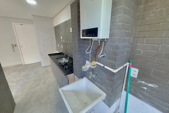 Área de Serviço de apartamento para alugar com 2 quartos, 47m² em Vila Itapegica, Guarulhos