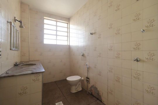 Banheiro de apartamento para alugar com 2 quartos, 100m² em Centro, Ribeirão Preto