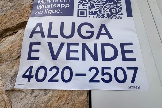 Fachada + plaquinha QZTN-327 de casa para alugar com 4 quartos, 160m² em Vila Camilópolis, Santo André