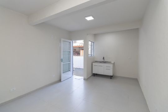 Casa para alugar com 1 quarto, 34m² em Vila Mazzei, São Paulo
