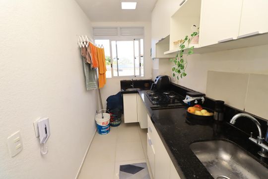 Cozinha de apartamento para alugar com 2 quartos, 40m² em Narandiba, Salvador