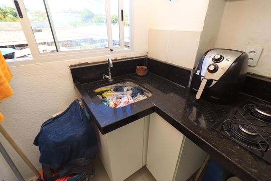 Cozinha de apartamento para alugar com 2 quartos, 40m² em Narandiba, Salvador