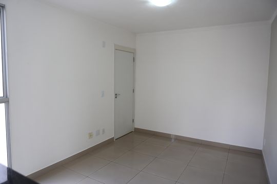 Sala de apartamento à venda com 2 quartos, 47m² em Diamante, Contagem