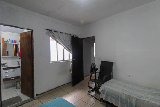 Suíte de casa à venda com 4 quartos, 180m² em Jardim Imperador (zona Leste), São Paulo