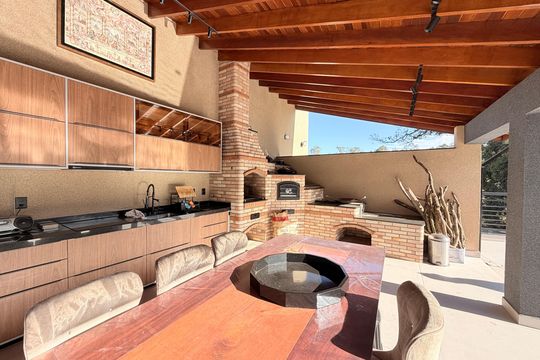 Quintal com piscina e churrasqueira de casa à venda com 4 quartos, 128m² em Chácara Morada Mediterrânea, Jundiaí