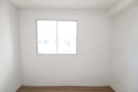 Quarto 2 de apartamento para alugar com 2 quartos, 43m² em Vila Pedra Branca, São Paulo