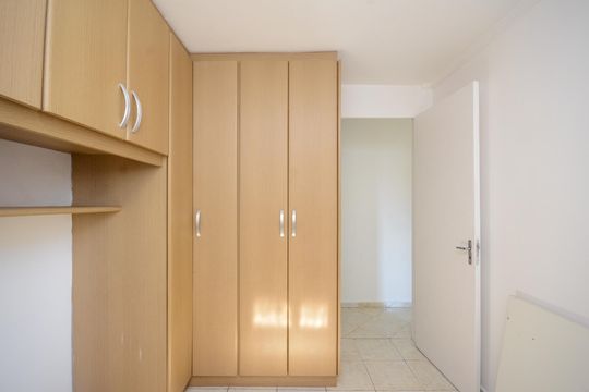 Quarto 1 de apartamento para alugar com 2 quartos, 53m² em Jardim Iris, São Paulo