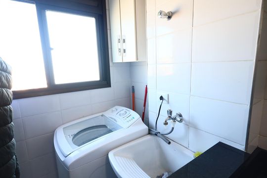Cozinha e Área de Serviço de apartamento à venda com 2 quartos, 58m² em Vila Menck, Osasco