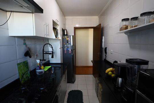 Cozinha e Área de Serviço de apartamento à venda com 2 quartos, 58m² em Vila Menck, Osasco