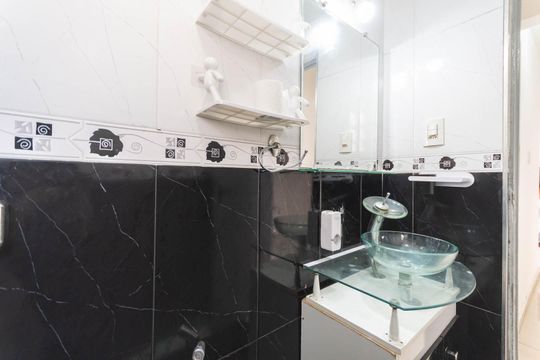 Banheiro de apartamento para alugar com 2 quartos, 55m² em Engenho Novo, Rio de Janeiro