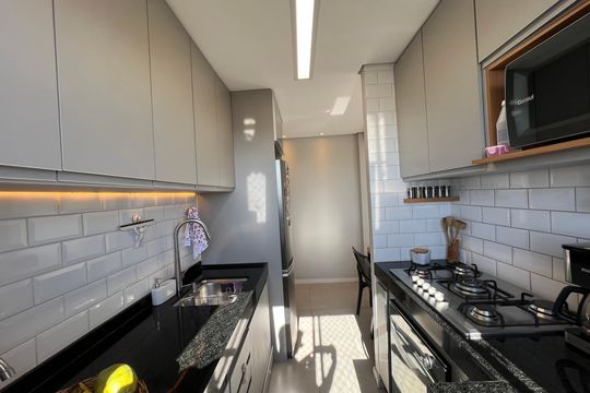 Cozinha de apartamento à venda com 2 quartos, 49m² em Engenho Nogueira, Belo Horizonte