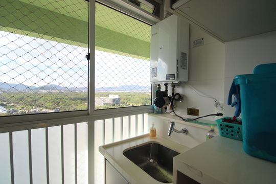 Área de serviço de apartamento para alugar com 3 quartos, 193m² em Barra Olímpica, Rio de Janeiro