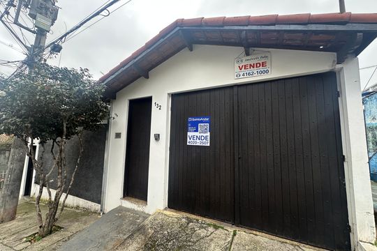 Fachada de casa à venda com 3 quartos, 210m² em Jardim Silveira, Barueri