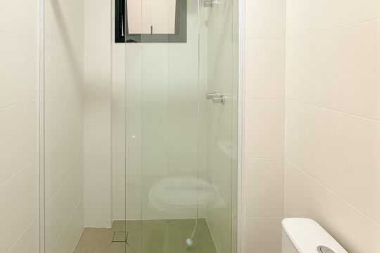 Banheiro de apartamento para alugar com 2 quartos, 55m² em Cachoeira do Bom Jesus, Florianópolis