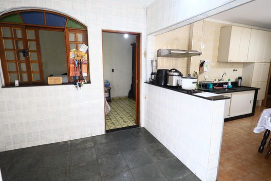 Cozinha de casa à venda com 5 quartos, 168m² em Vila Yara, Osasco