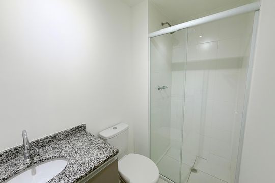 Banheiro 1 de apartamento para alugar com 2 quartos, 57m² em Santo Amaro, São Paulo