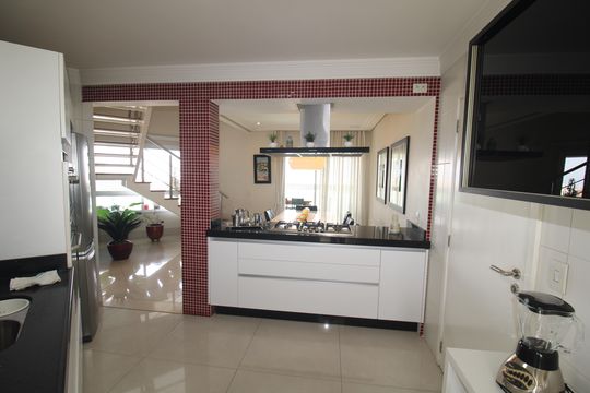 Cozinha de apartamento à venda com 3 quartos, 400m² em Santa Teresinha, São Paulo