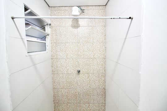 Banheiro  de apartamento para alugar com 1 quarto, 30m² em Vila Nhocuné, São Paulo