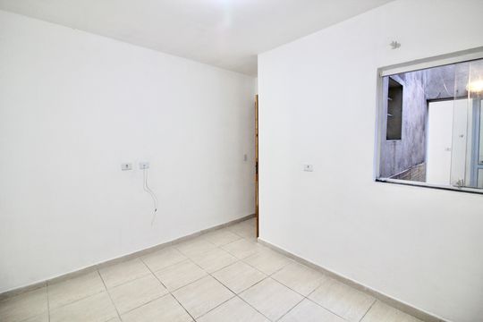Quarto  de apartamento para alugar com 1 quarto, 30m² em Vila Nhocuné, São Paulo
