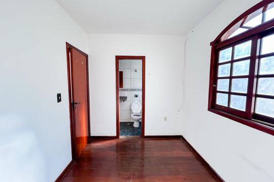 Casa para alugar com 2 quartos, 80m² em Planalto, Belo Horizonte