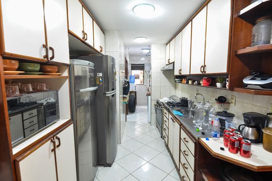 Cozinha de apartamento à venda com 3 quartos, 136m² em Vila Isabel, Rio de Janeiro