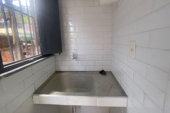 Área de Serviço de casa para alugar com 1 quarto, 60m² em Xerém, Duque de Caxias