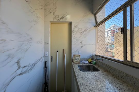 Área de Serviço de apartamento para alugar com 3 quartos, 57m² em Manacás, Belo Horizonte