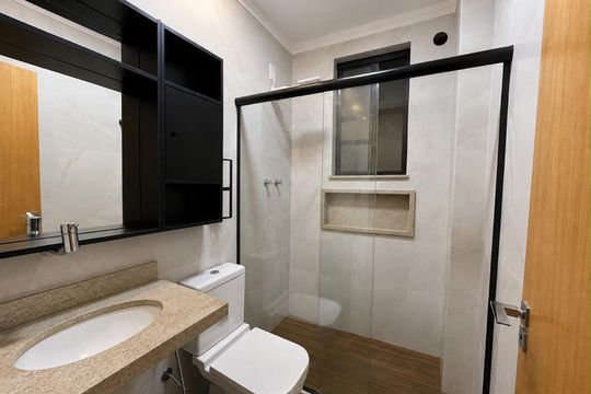 Banheiro de apartamento à venda com 2 quartos, 44m² em Vila Isabel, Rio de Janeiro