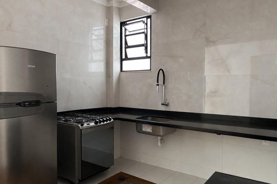 Cozinha de apartamento à venda com 2 quartos, 44m² em Vila Isabel, Rio de Janeiro