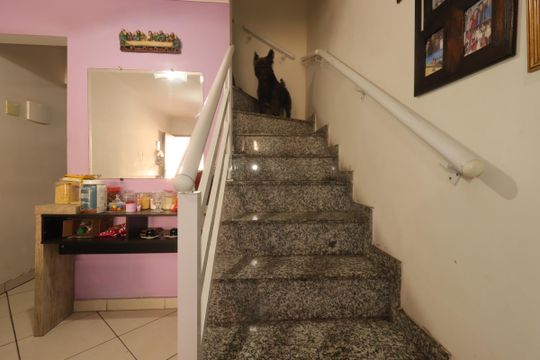Escada de casa à venda com 3 quartos, 100m² em Vila Bela Vista, Santo André