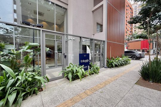Fachada  de apartamento para alugar com 2 quartos, 81m² em Brooklin, São Paulo