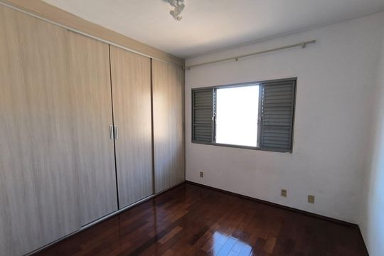 Quarto de casa para alugar com 4 quartos, 300m² em Jardim Cardinalli, São Carlos