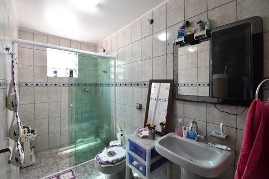 Banheiro de apartamento à venda com 4 quartos, 305m² em Cajuru, Curitiba