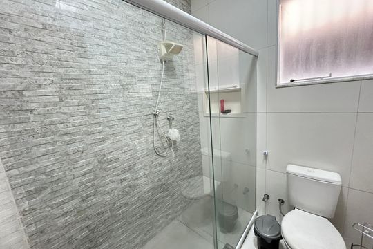 Banheiro Social de casa para alugar com 3 quartos, 500m² em Marechal Hermes, Rio de Janeiro