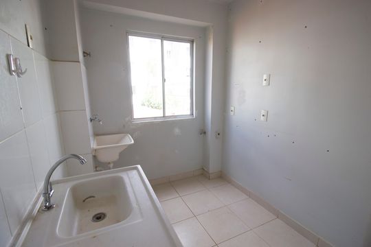 Cozinha de apartamento para alugar com 2 quartos, 60m² em Santa Maria, Brasília