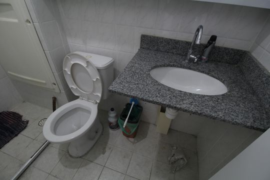Banheiro de apartamento para alugar com 2 quartos, 47m² em Fazenda Morumbi, São Paulo
