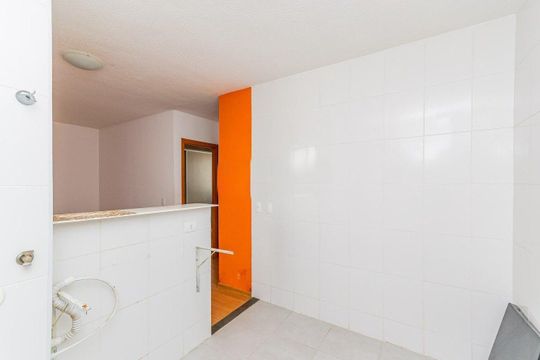Cozinha de apartamento para alugar com 2 quartos, 48m² em Chácara das Pedras, Porto Alegre