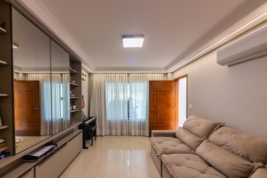 Sala de casa à venda com 3 quartos, 130m² em Cipava, Osasco