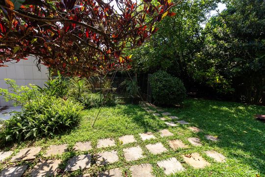 Área externa de casa à venda com 3 quartos, 400m² em Lapa, São Paulo